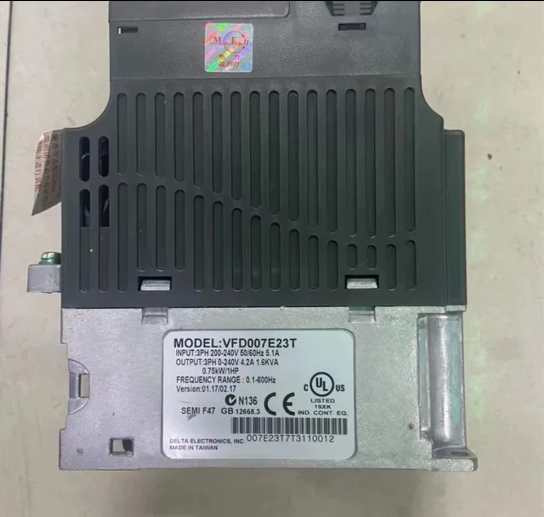 VFD007E23T 사인버터 0.75kW 220V 리퍼 기능 OK