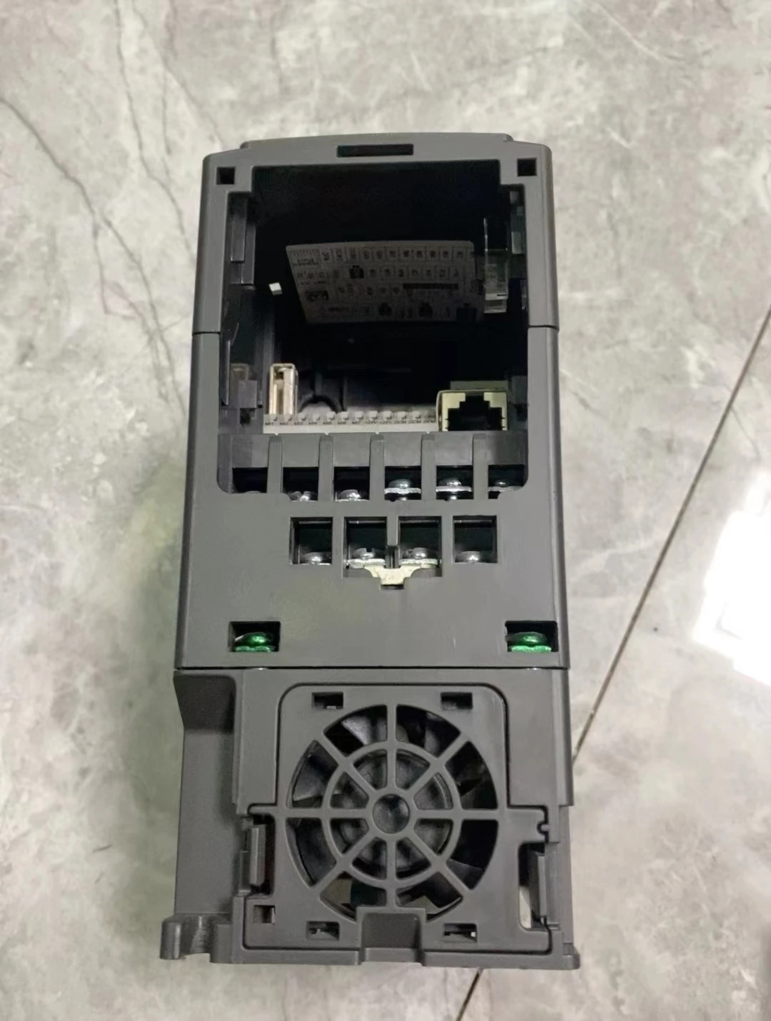 VFD4A2MH43ANSAA 리퍼 인버터 1.5kW 380V 기능 OK