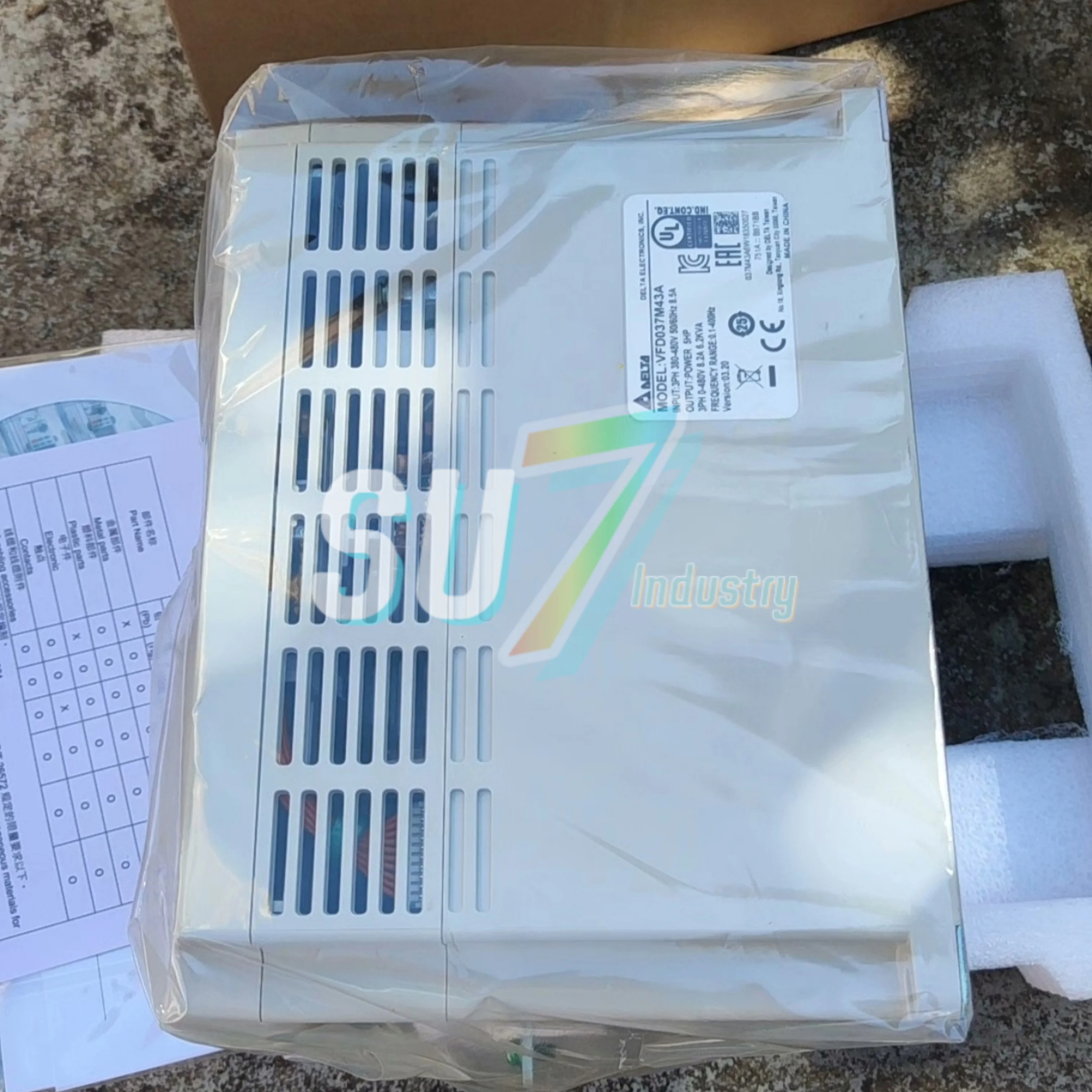 변환기 VFD007M23A VFD007M43B 원본