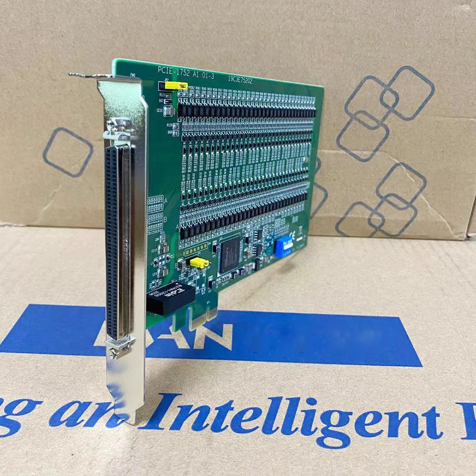 Advantech 데이터 캡처 카드 64 채널 절연 디지털 출력 IO PCIE-1752 A1 01-3