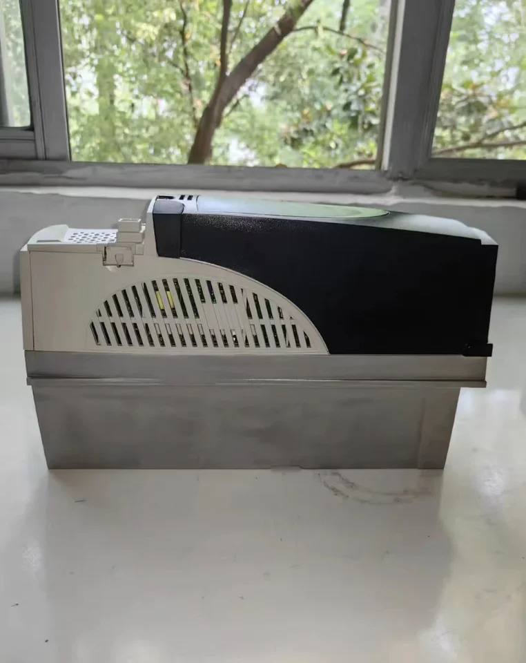 리퍼 CT 인버터 SP1404 3.0KW 5.8A 완료