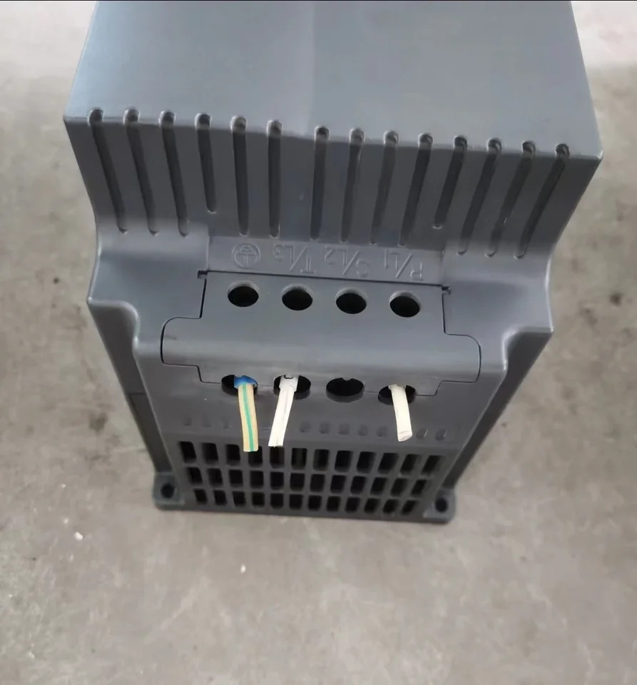 VFD075E43A-M 리퍼 델타 인버터 작동 기능 OK 7.5kW 380V