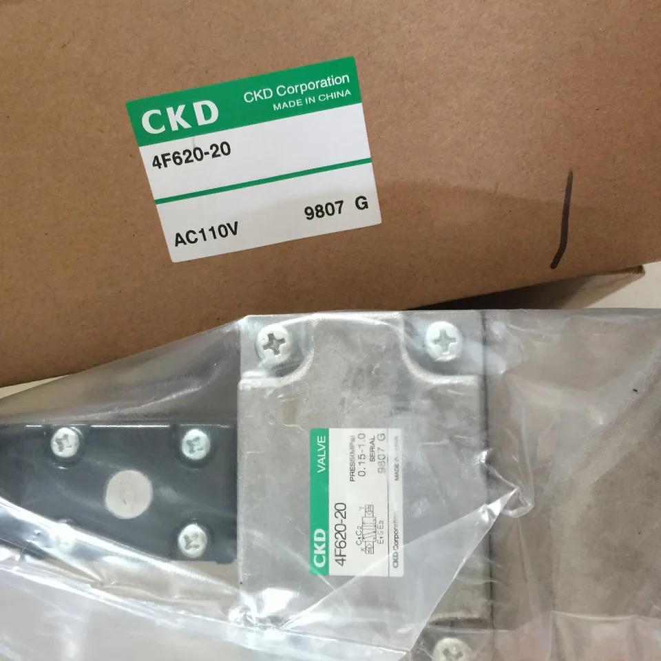 CKD 솔레노이드 밸브 4F520-15-AC110V 4F620-20-AC110V AC220V 4F720-25