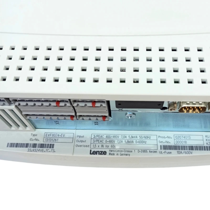 Lenze EVF9324-EV 전원공급장치