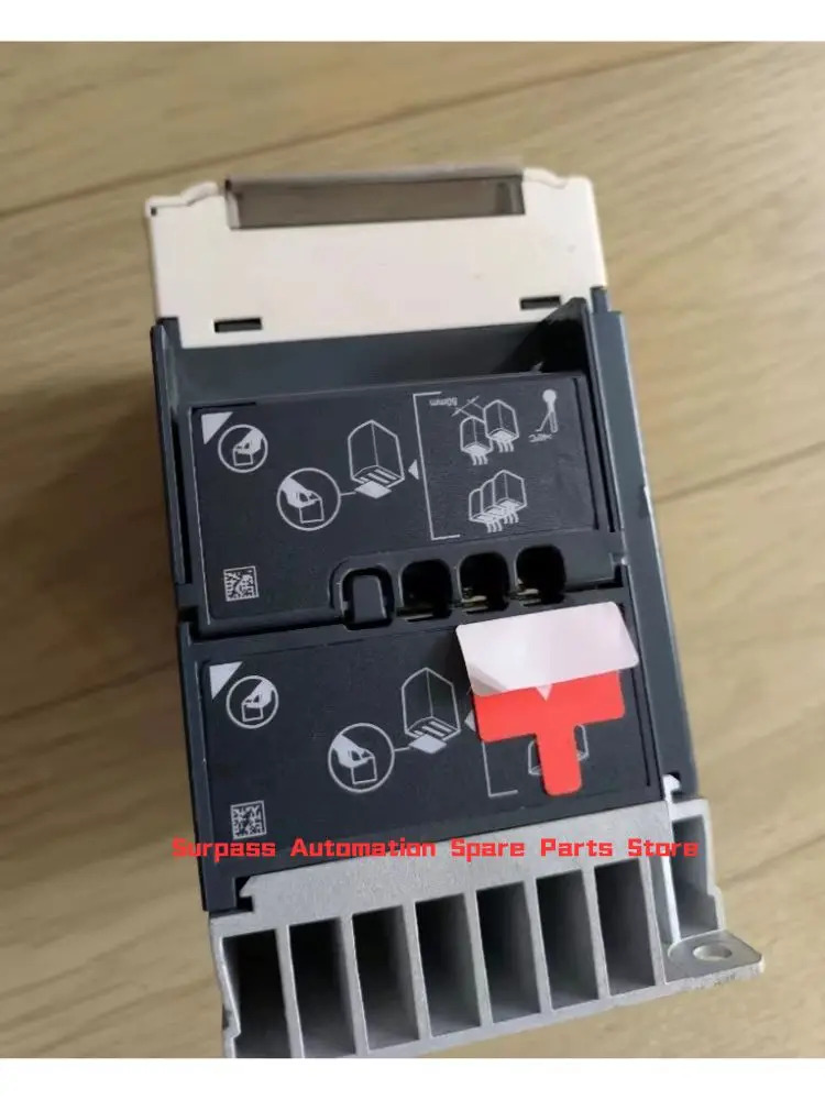 ATV12H037M2X 리퍼 인버터 0.37kW-1/2hp호환-200-240V 기능 OK