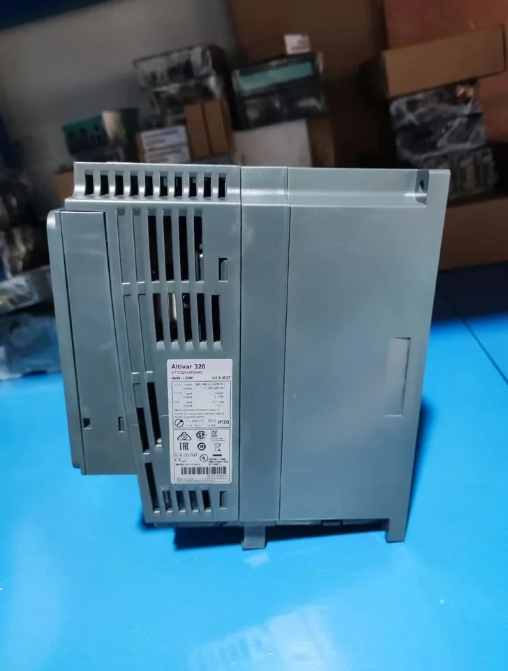 리퍼 인버터 ATV320U40N4C 4KW-5hp호환 기능 실행 가능