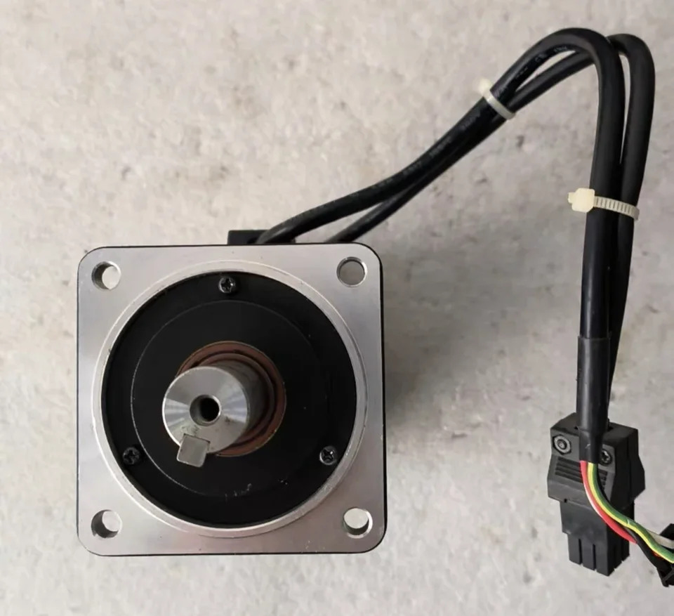 리퍼 서보모터 ECMA-CA0807RS 750W