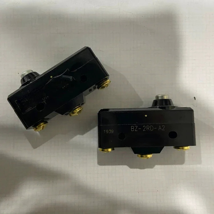 BZ-2RM31 마이크로 스위치 싱글 폴 더블 스로우 회로 250Vac 15A