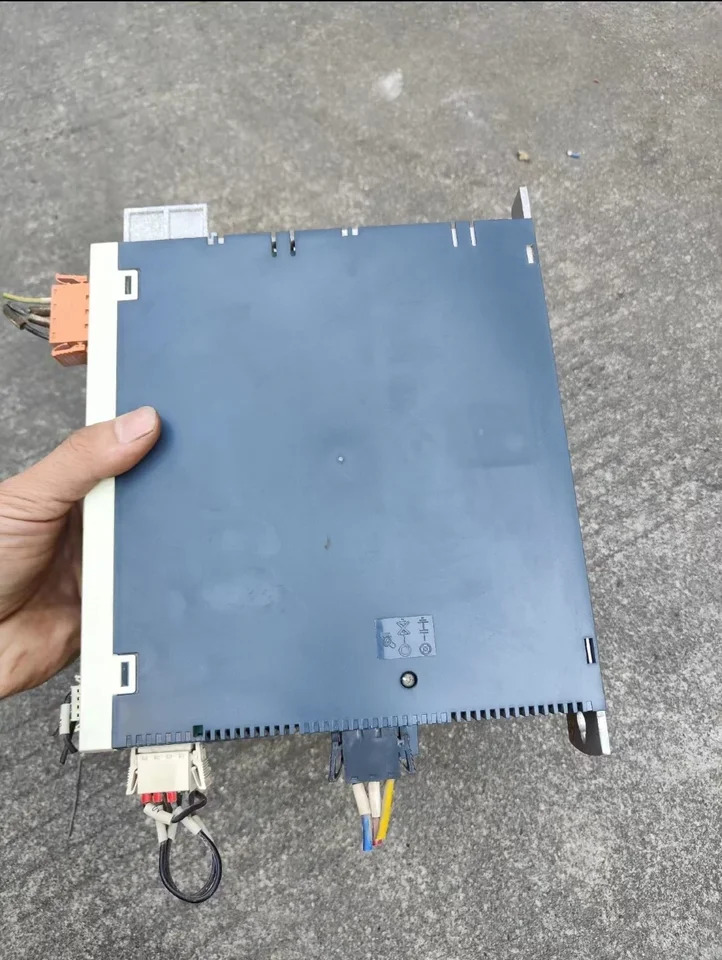 리퍼 서보 드라이브 600W 실행 기능 OK LXM32AU90M2