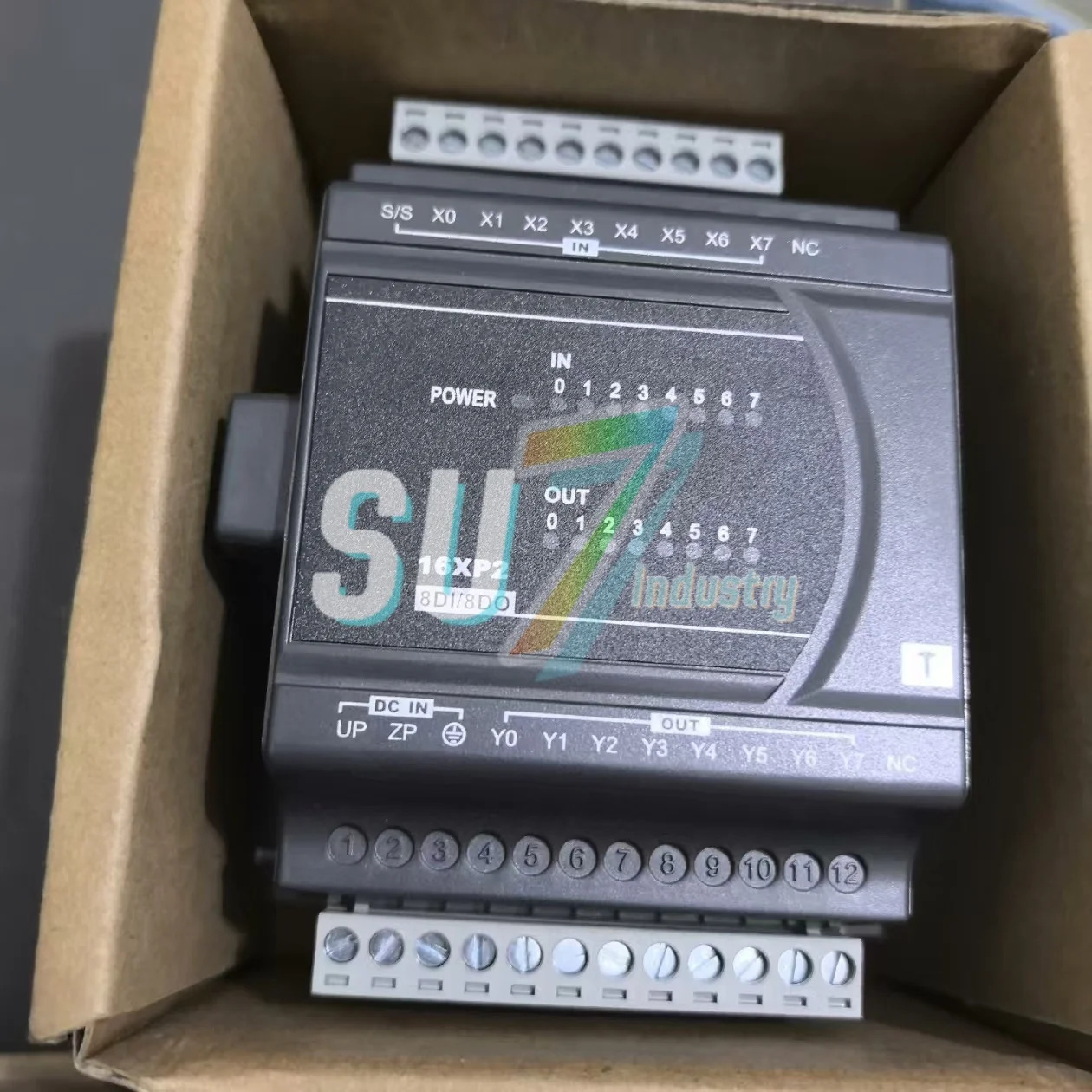 DVP16XP211R DVP16XP211T 새 PLC 모듈