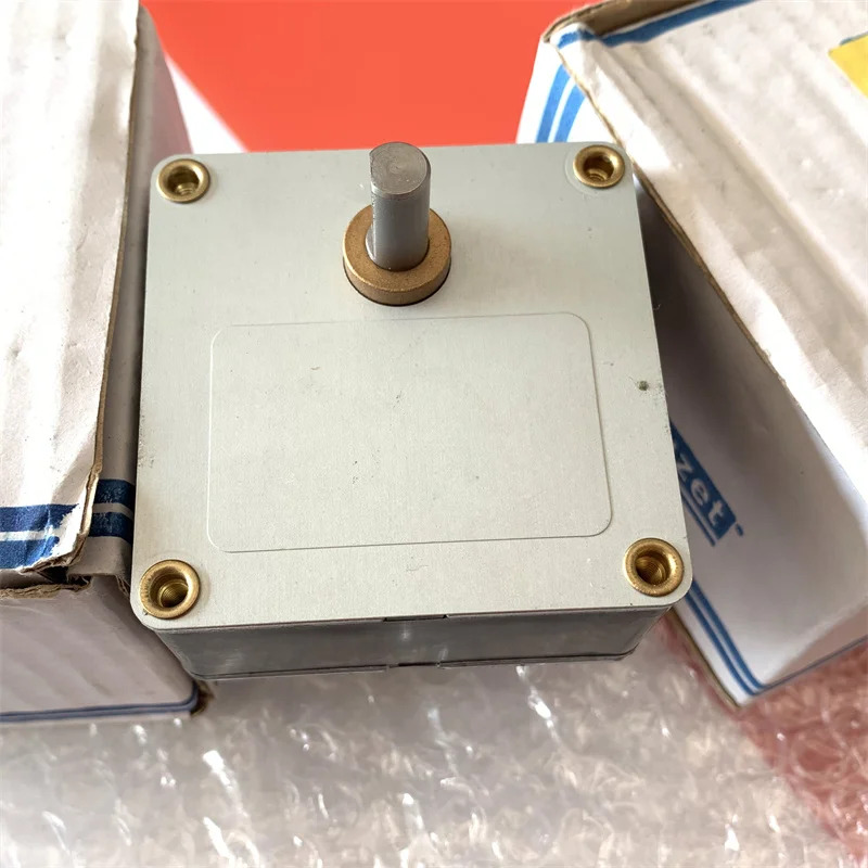 브러시 타입 크루젯 3W DC 모터 8.6rpm 12V 82867006-12V