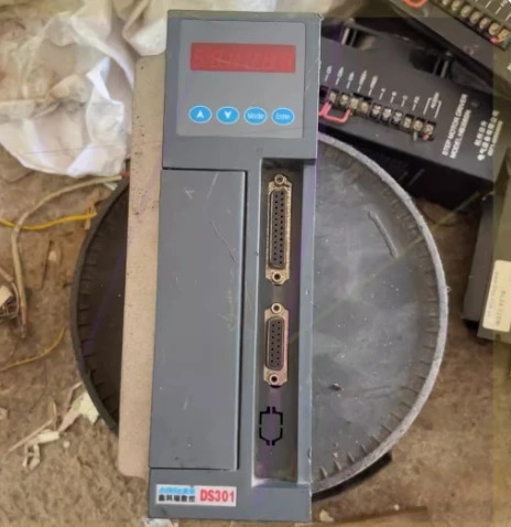 XinKeRui 서보 드라이버 DS301Gi DS302Ge Nk302i NEW301Hr DS302Gi NEW302He DS503B/380V/7.5KW/50A NEW302Hi NE
