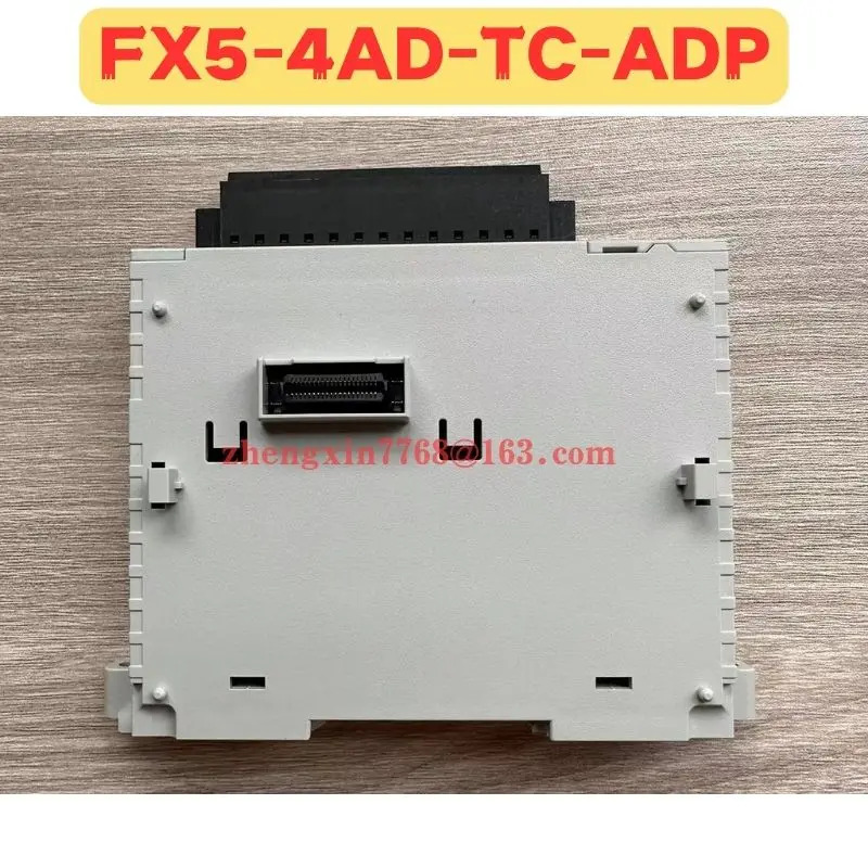 리퍼 PLC 모듈 FX5-4AD-TC-ADP FX5 4AD TC ADP 정상 기능 완료