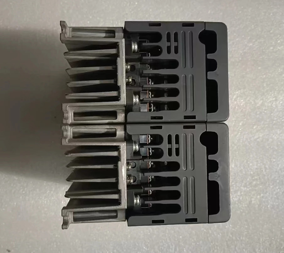 FR-D720-0.4K 리퍼 인버터 0.4kW 기능 OK