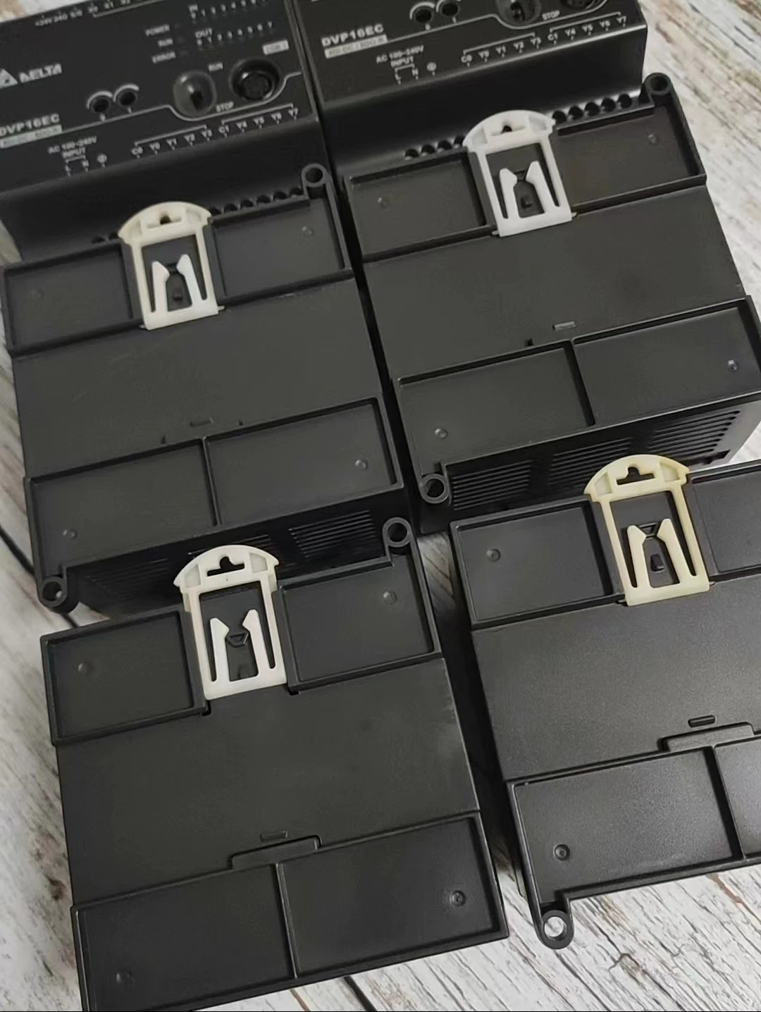 리퍼 PLC 기능 DVP16EC00R3
