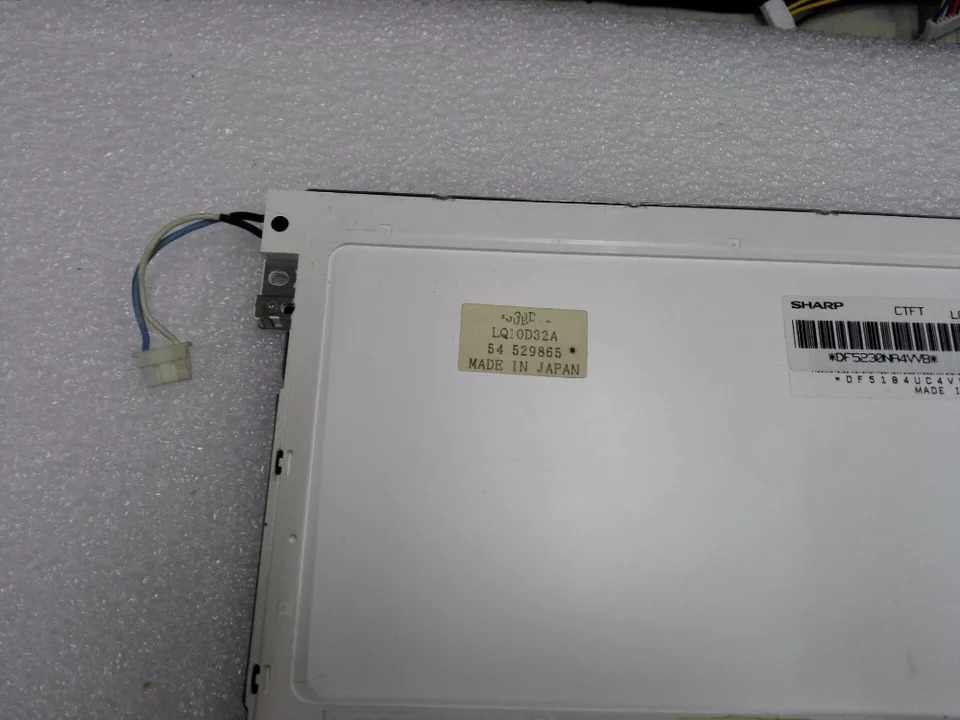 LCD 디스플레이 LQ10D32A
