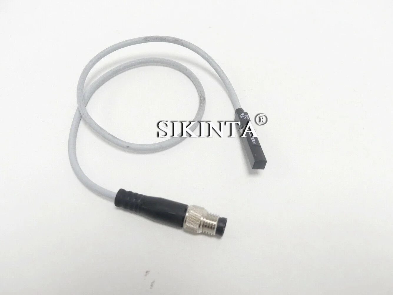 SME-8M-DS-24V-K-03-M8D 너트 티 근처 완전히 리퍼