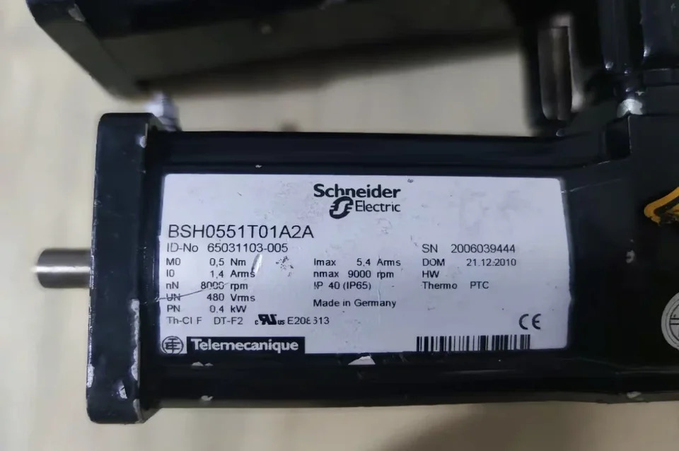 리퍼 400W 서보모터 BSH0551T01A2A