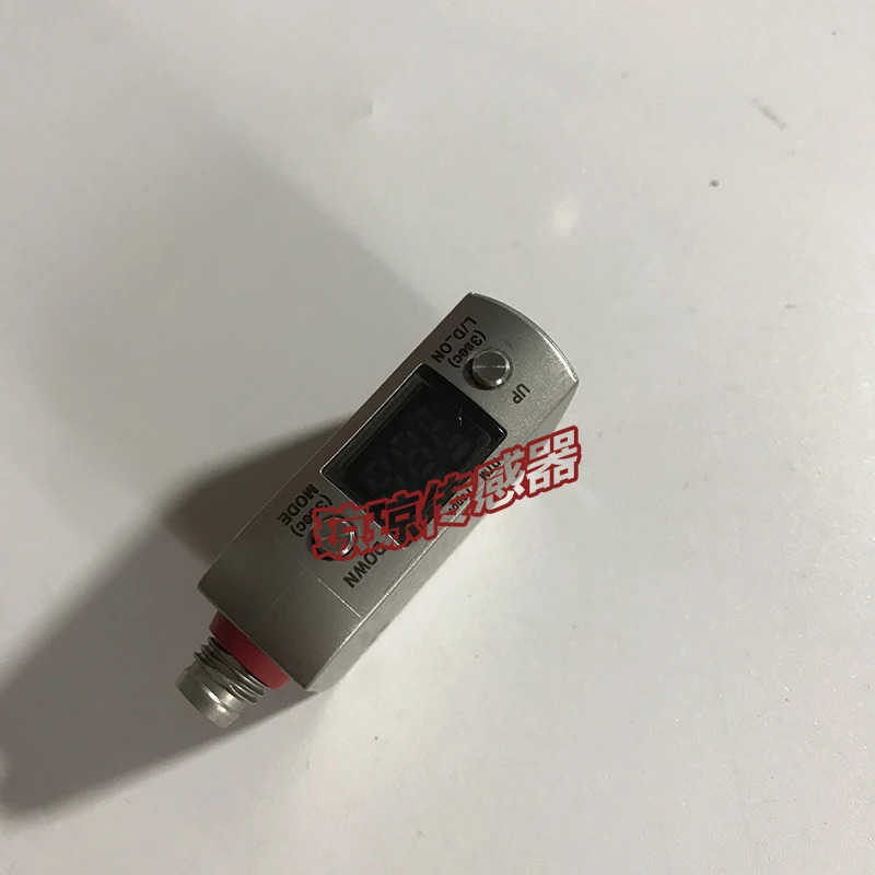 LR-ZB100CN KEYENCE 레이저 센서 포장