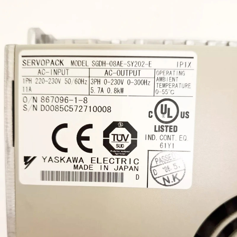 새 Yaskawa SGDH-08AE-SY202-E 서보 드라이브