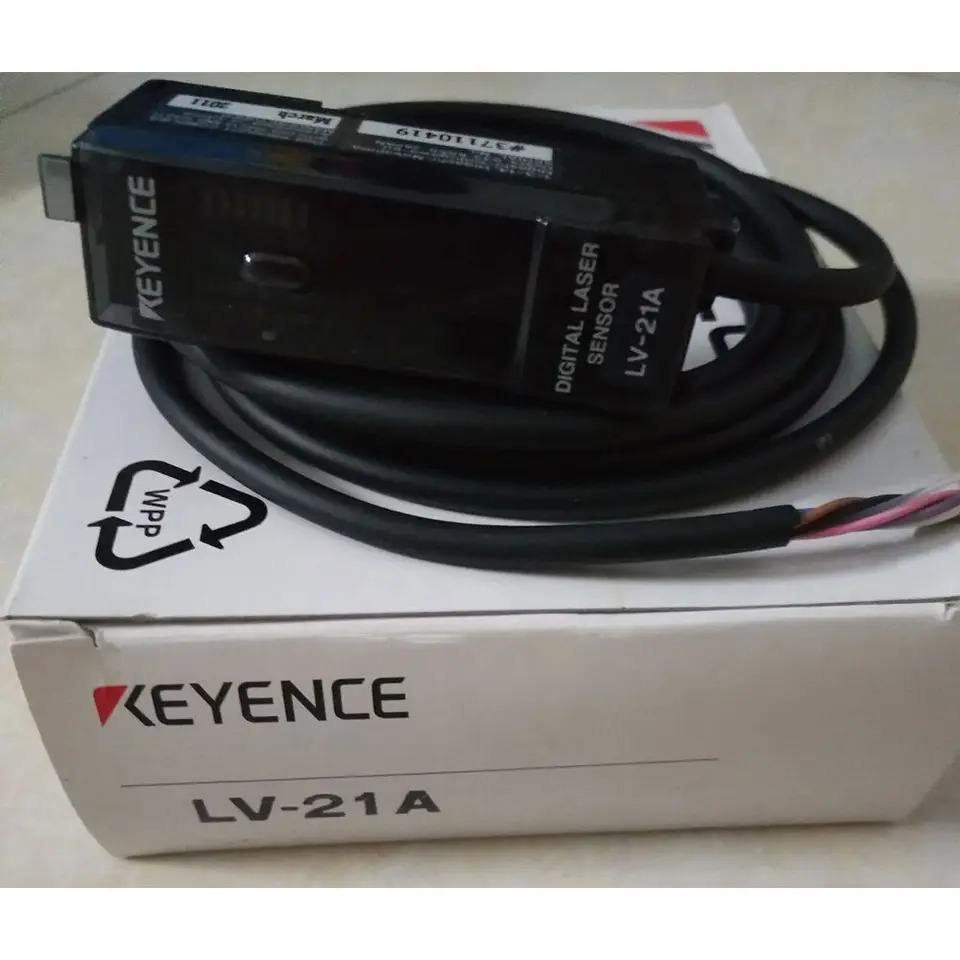 키엔스 LV-21A 레이저 센서 LV21A 신 1PC