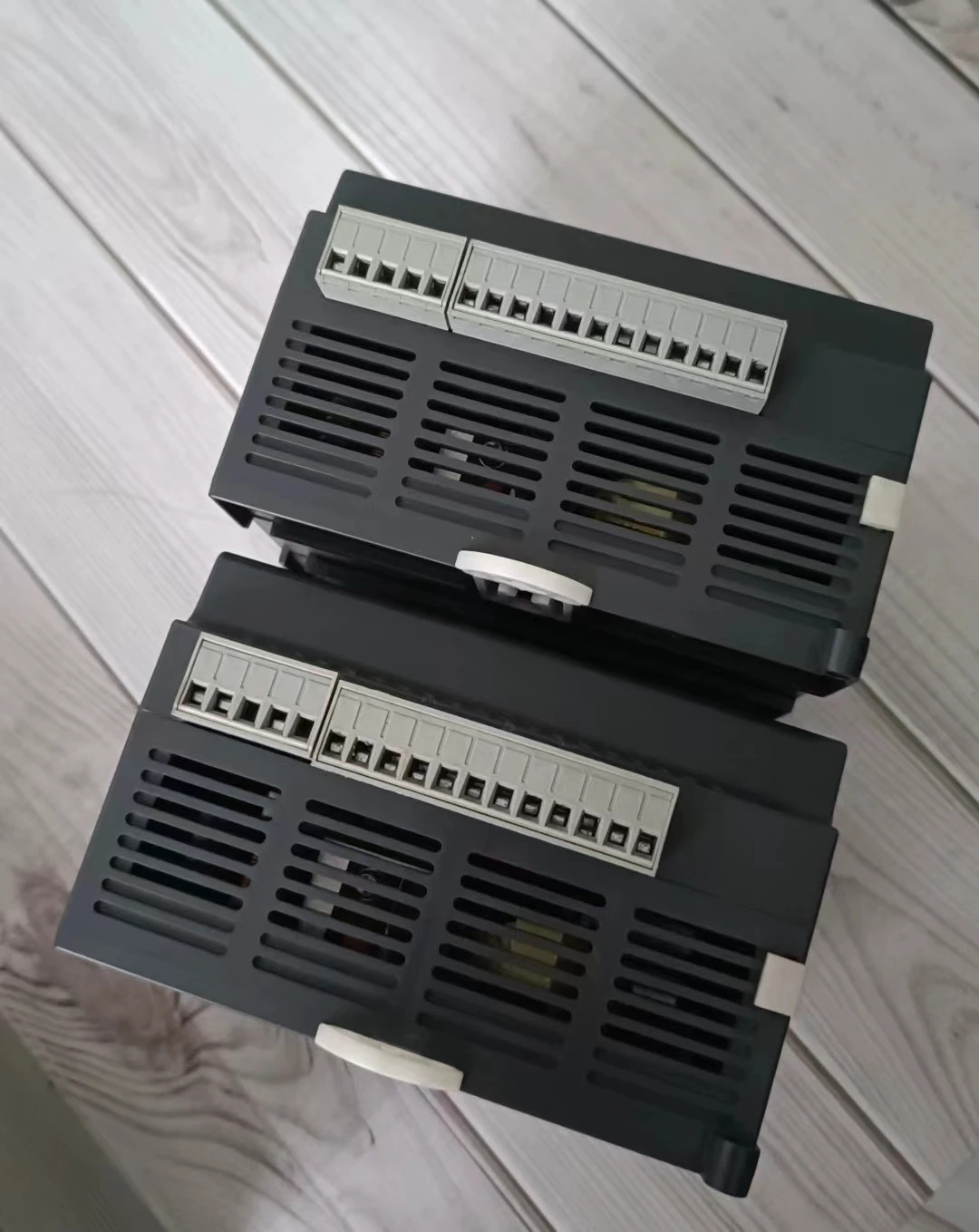 DVP24ES200T 리퍼 PLC 모듈 기능은 OK