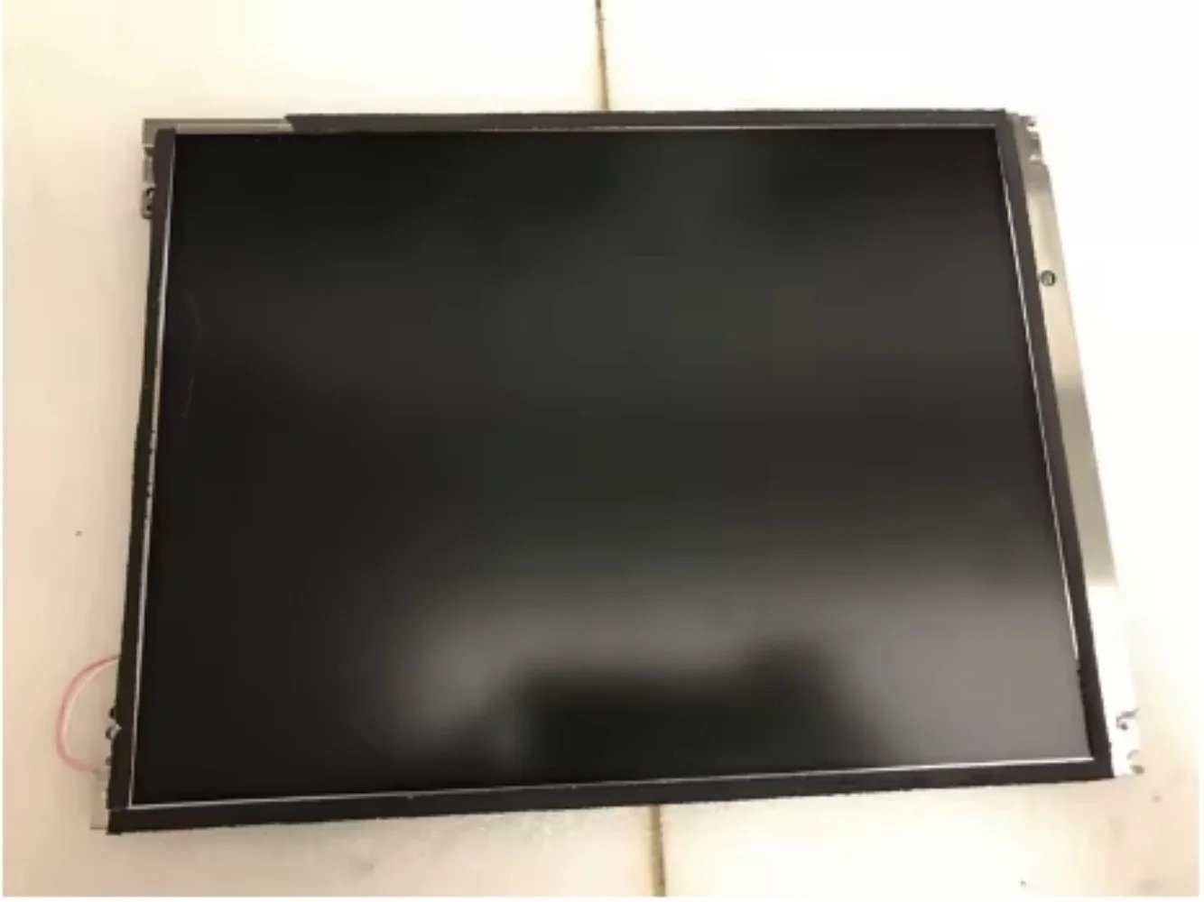 TM121SV-02L01D LCD 화면