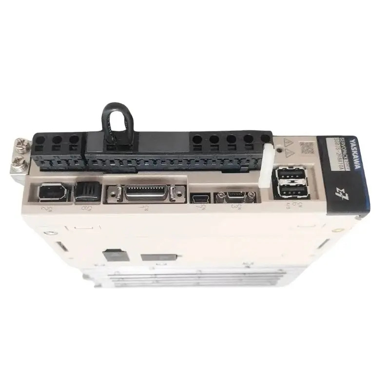 새 Yaskawa SGD7S-2R8A10A 서보 드라이브