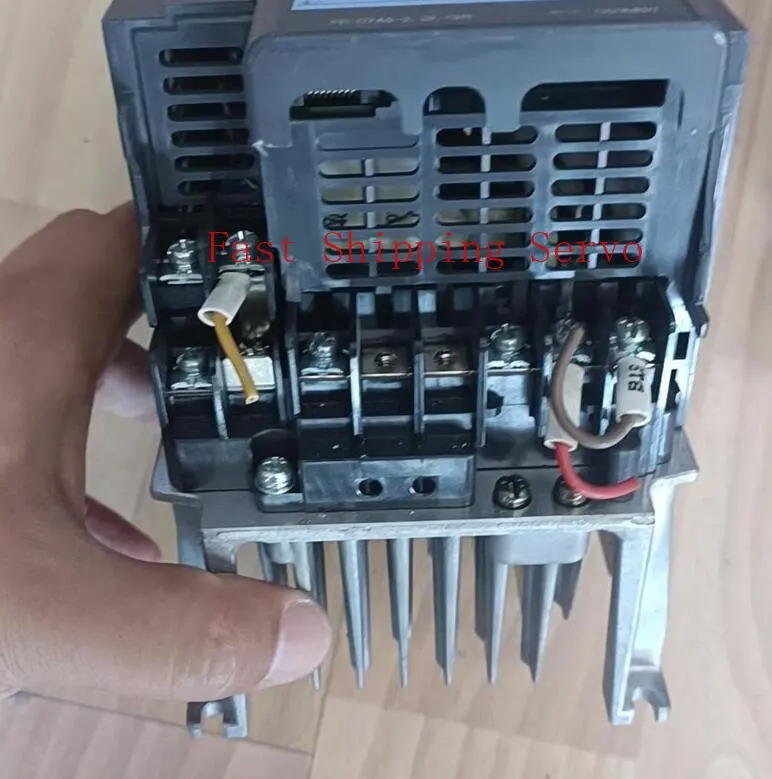 FR-D740-2.2K-CHT는 3개월 A로 작동 상태가