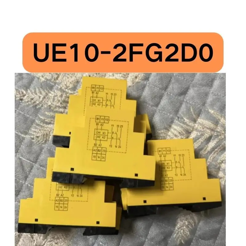 리퍼 UE10-2FG2D0 안전 릴레이 1043915 완료 제대로 작동