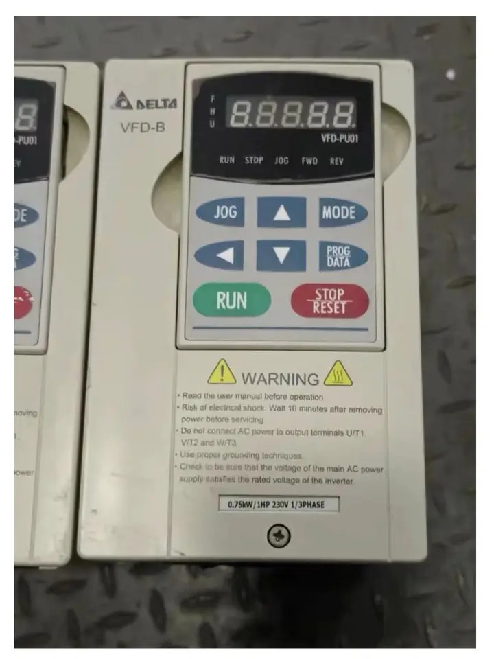 리퍼 완료 신 주파수 변환기 VFD007B21A