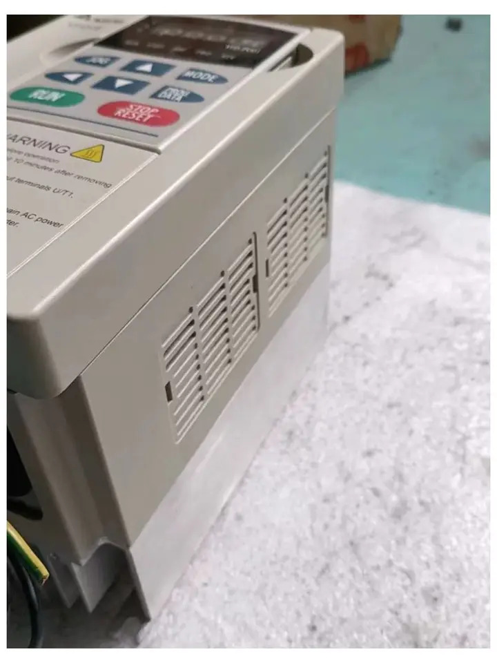 리퍼 VFD022B43A 인버터 완료