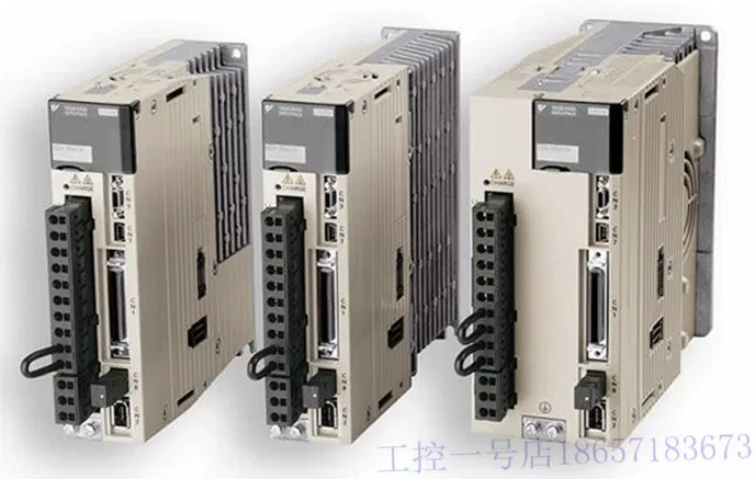 공동 보험 오리지널 Yaskawa 400W 서보 드라이버 SGDV-2R8A01A