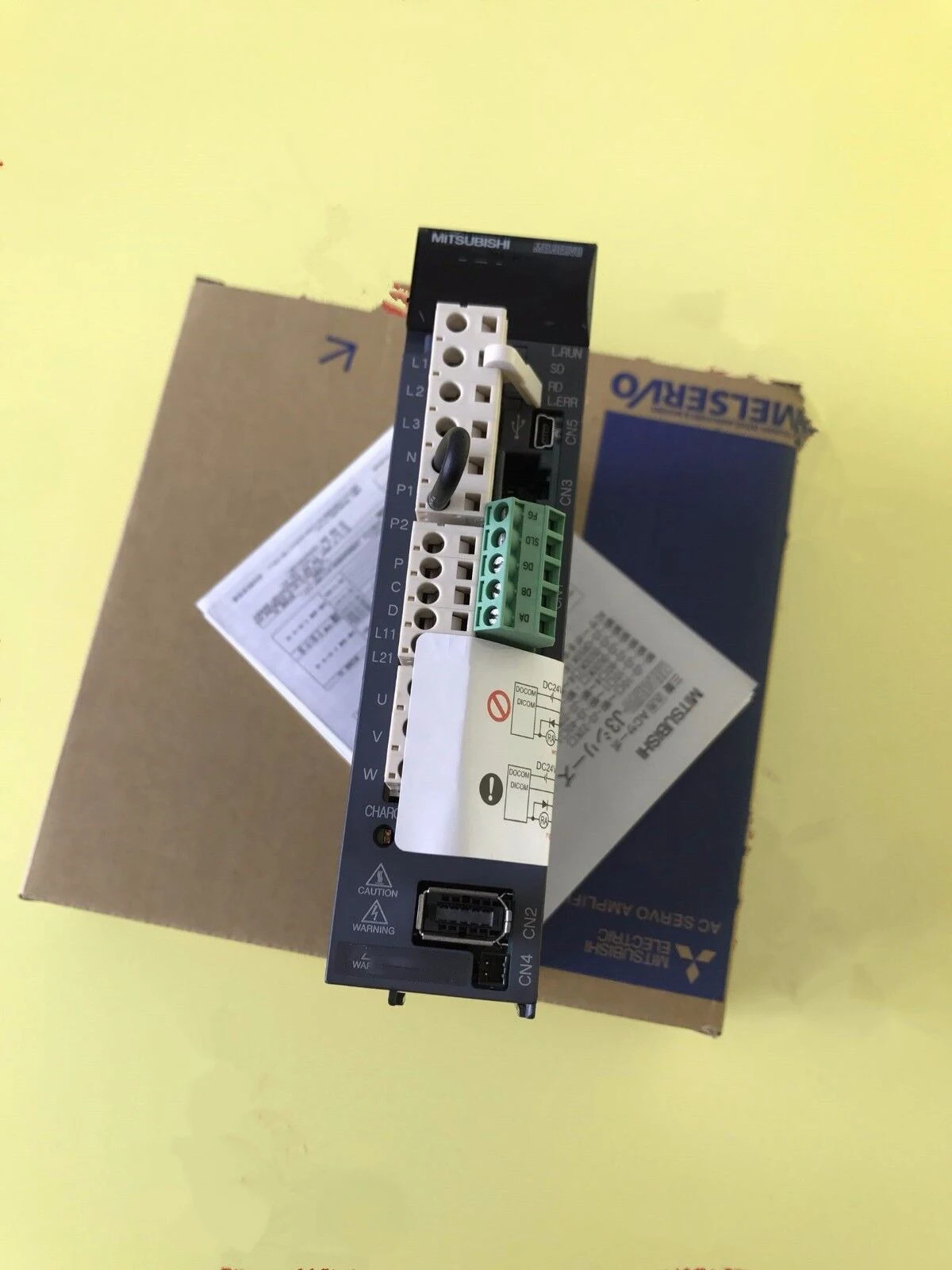 x 서보 드라이브 MR-JE-200AS MR-J2M-BU6-PS MR-J3-D01-EB MR-J2S-40B-S030 내
