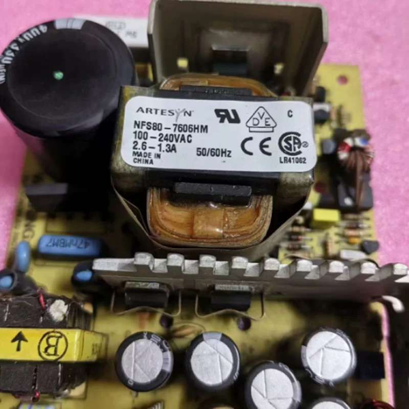ARTESYN 80W NFS80-7606HM거새 원본 전원공급장치가 새 처럼 작동함