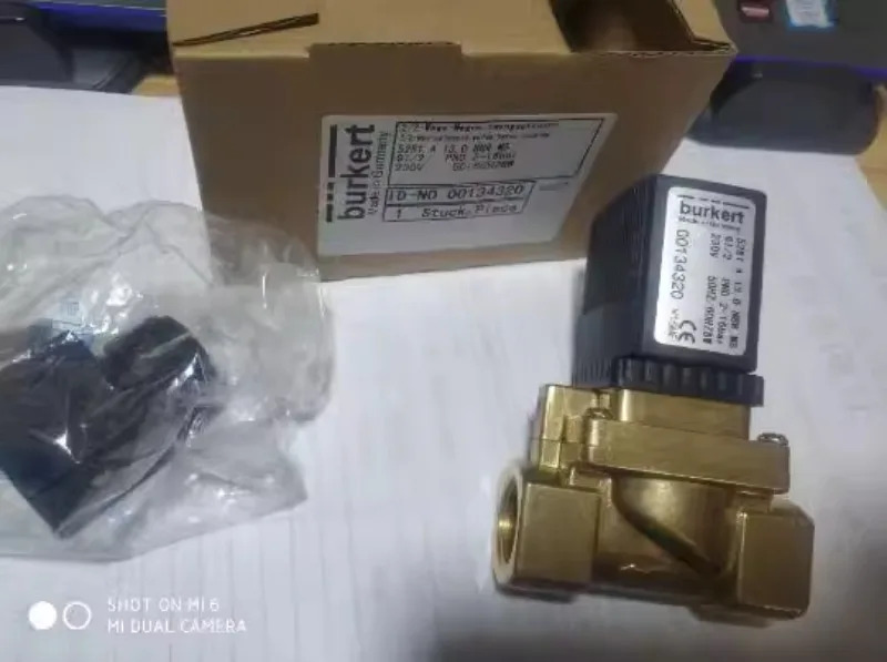 Baode 솔레노이드 밸브 버커트 5281 G1/2 230V 00134320 00137317