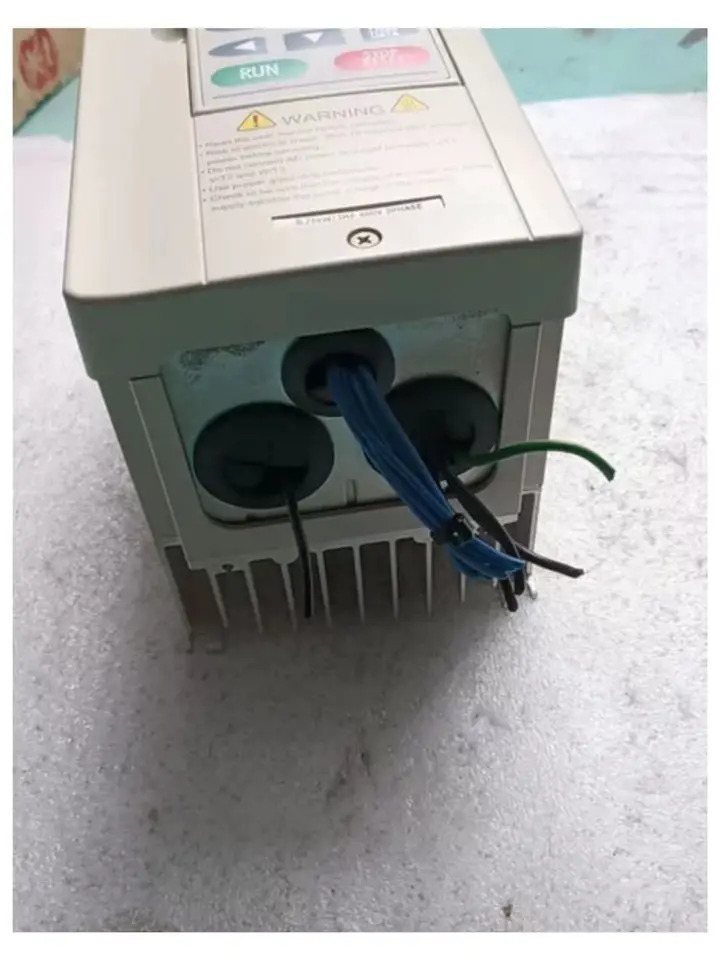 리퍼 VFD022B43A 인버터 완료