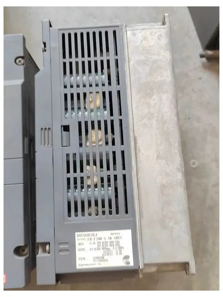 리퍼 FR-F740-5.5K-CHT1 인버터 완료