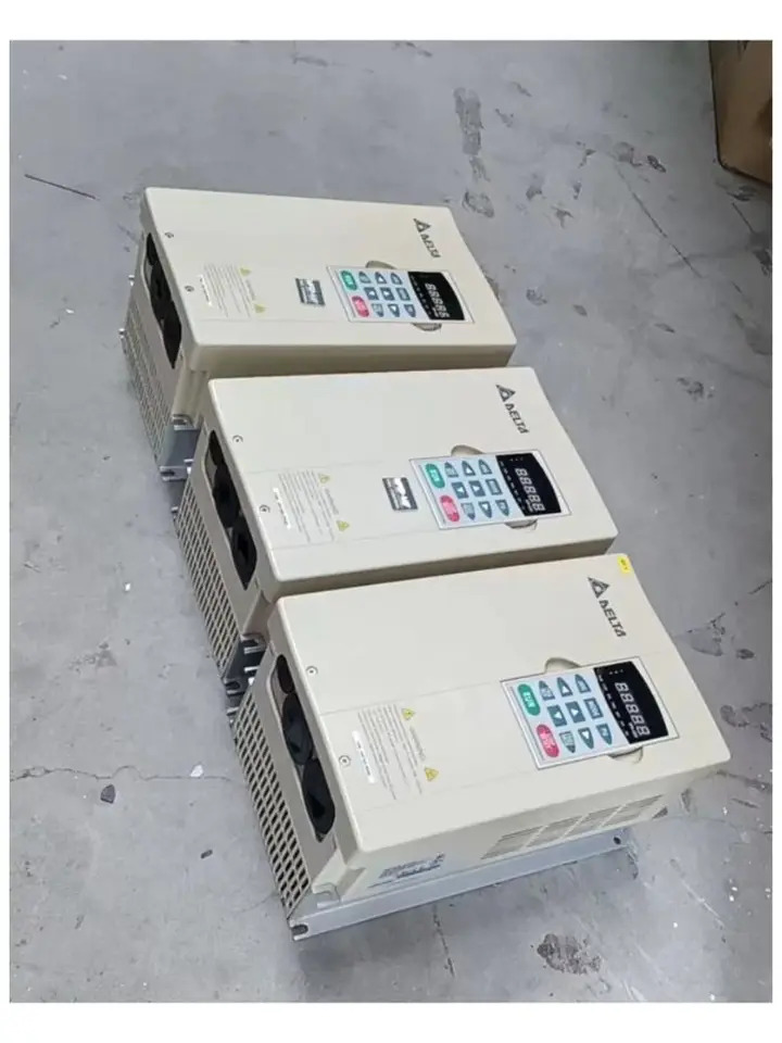 리퍼 VFD075V43A-2 인버터 완료
