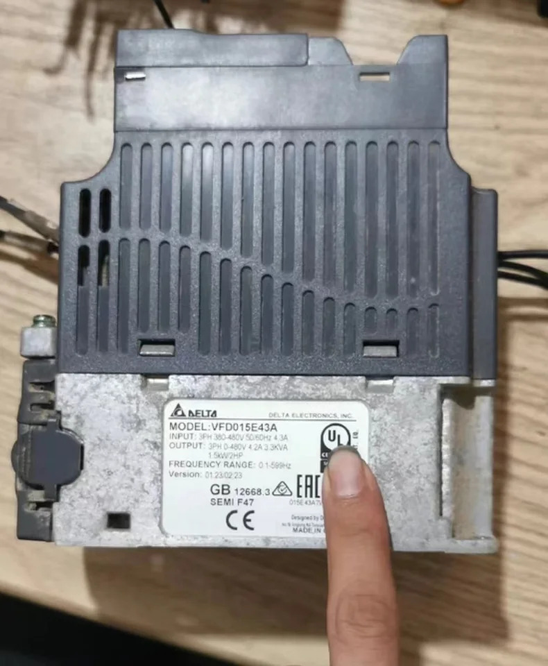 리퍼 VFD015E43A 인버터 완료