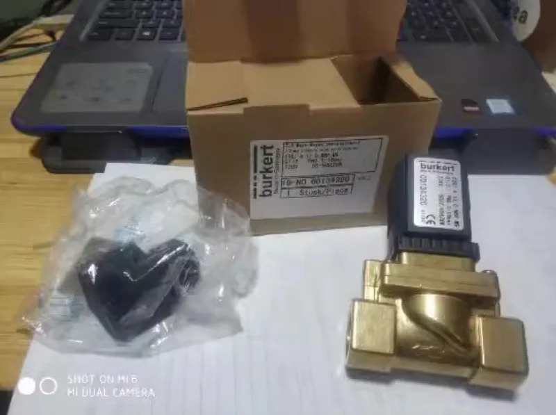 Baode 솔레노이드 밸브 버커트 5281 G1/2 230V 00134320 00137317