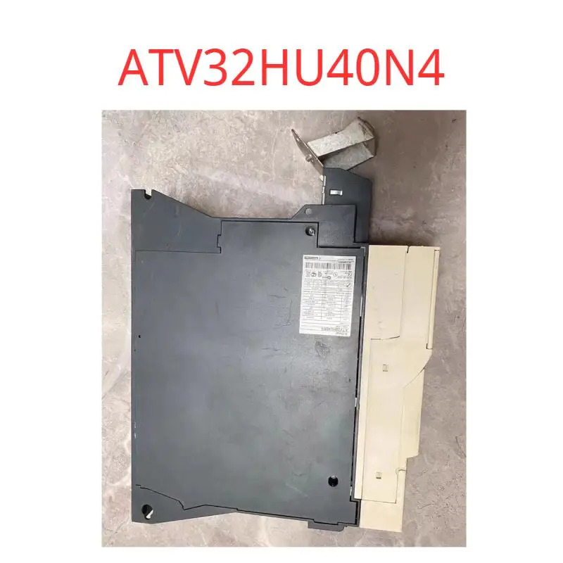 해체 인버터 좋은 외관 ATV32HU40N4