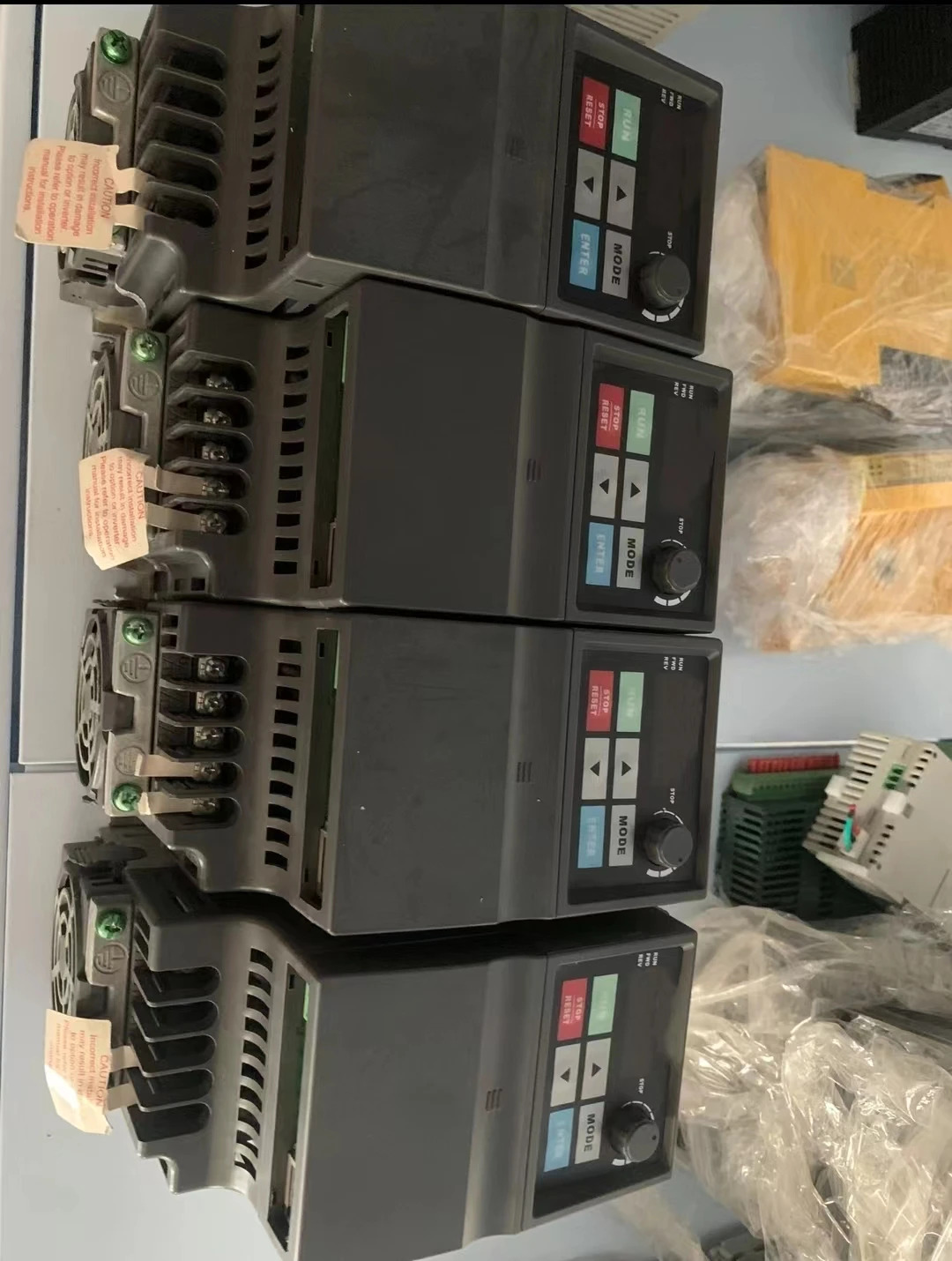4개 VFD007EL21A 작동 상태 3개월