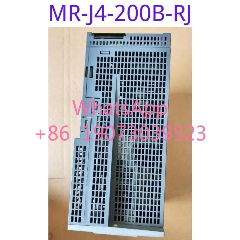 리퍼된 드라이버 MR-J4-200B-RJ 2KW 기능이 그대로 리퍼되었습니다.