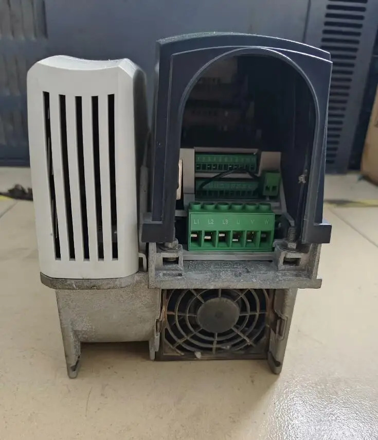3개월 으로작동 상태인버터 SP2403