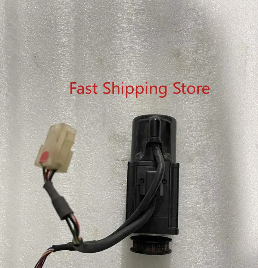 P50B04005DXPD8은 3개월 으로 작동 상태가