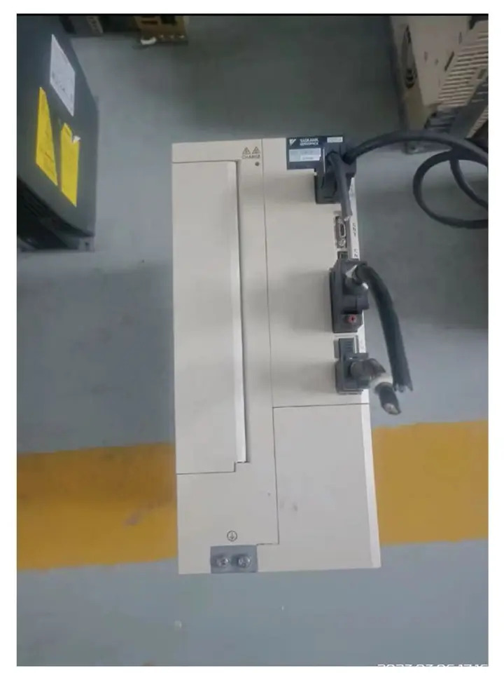 새 SGDV-330A11A00200 드라이브 리퍼 완료