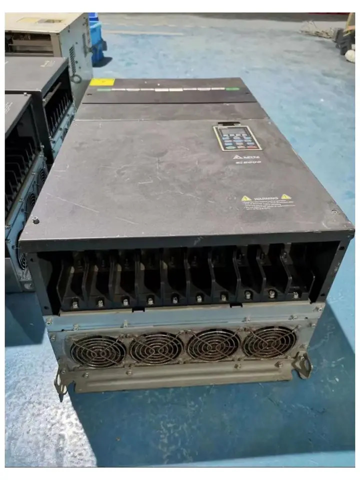 리퍼 VFD1320C43A 인버터 완료