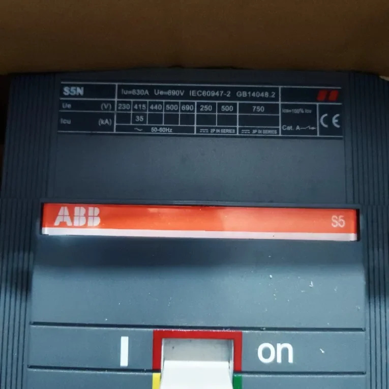 ABB S5N630 리 3P 1SDA 038675 R1