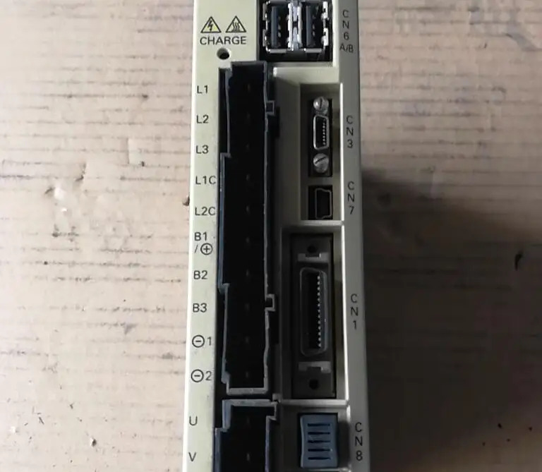 SGDV-2R8A11A 3개월 으로 잘 작동함
